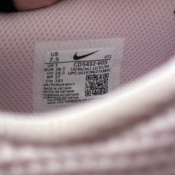 Nike Women's Pink Air Max Sneakers - Picture 5 of 7